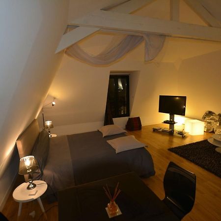Maison D'Hotes Les Coudreaux Rueil-Malmaison Kültér fotó