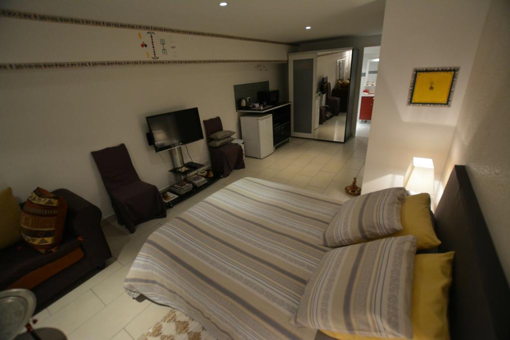 Maison D'Hotes Les Coudreaux Rueil-Malmaison Kültér fotó
